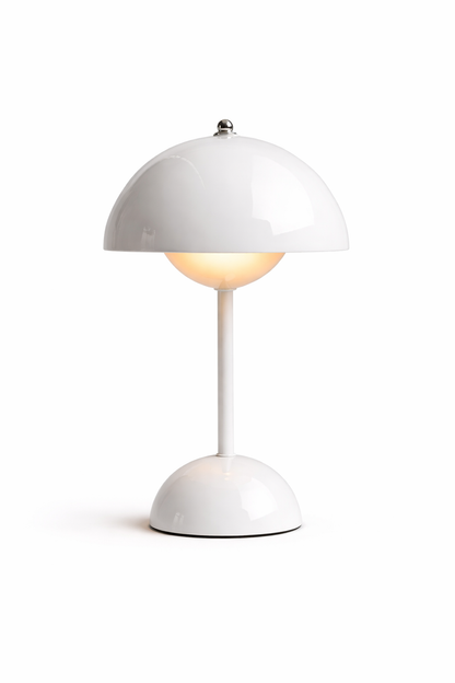 Aura Bordslampa – Minimalistisk belysning med varmt ljus